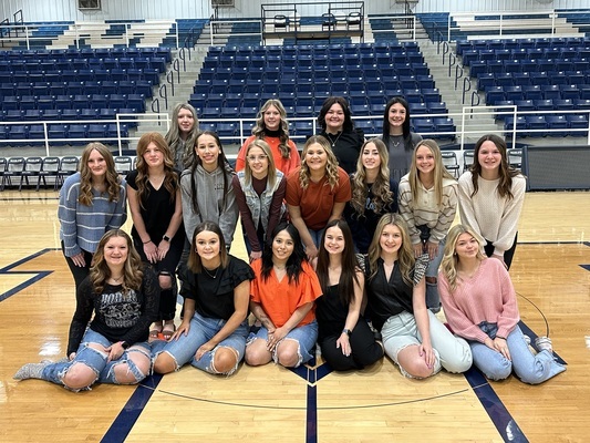 Marlow High School's Outlaw Cheerleaders for 2024-25
Photo: Coach Amy Herchock